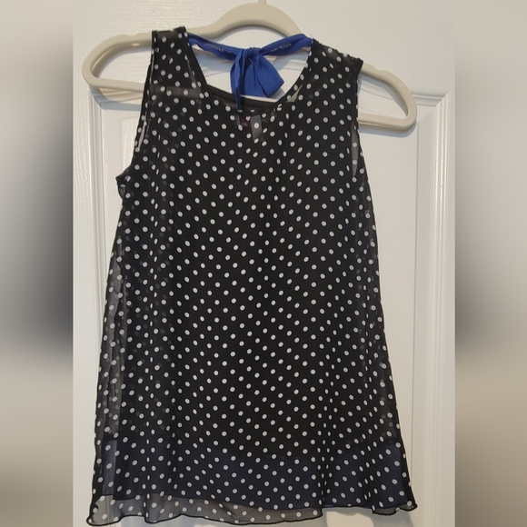 Women's size small tops. Set of 2. - Picture 3 of 5